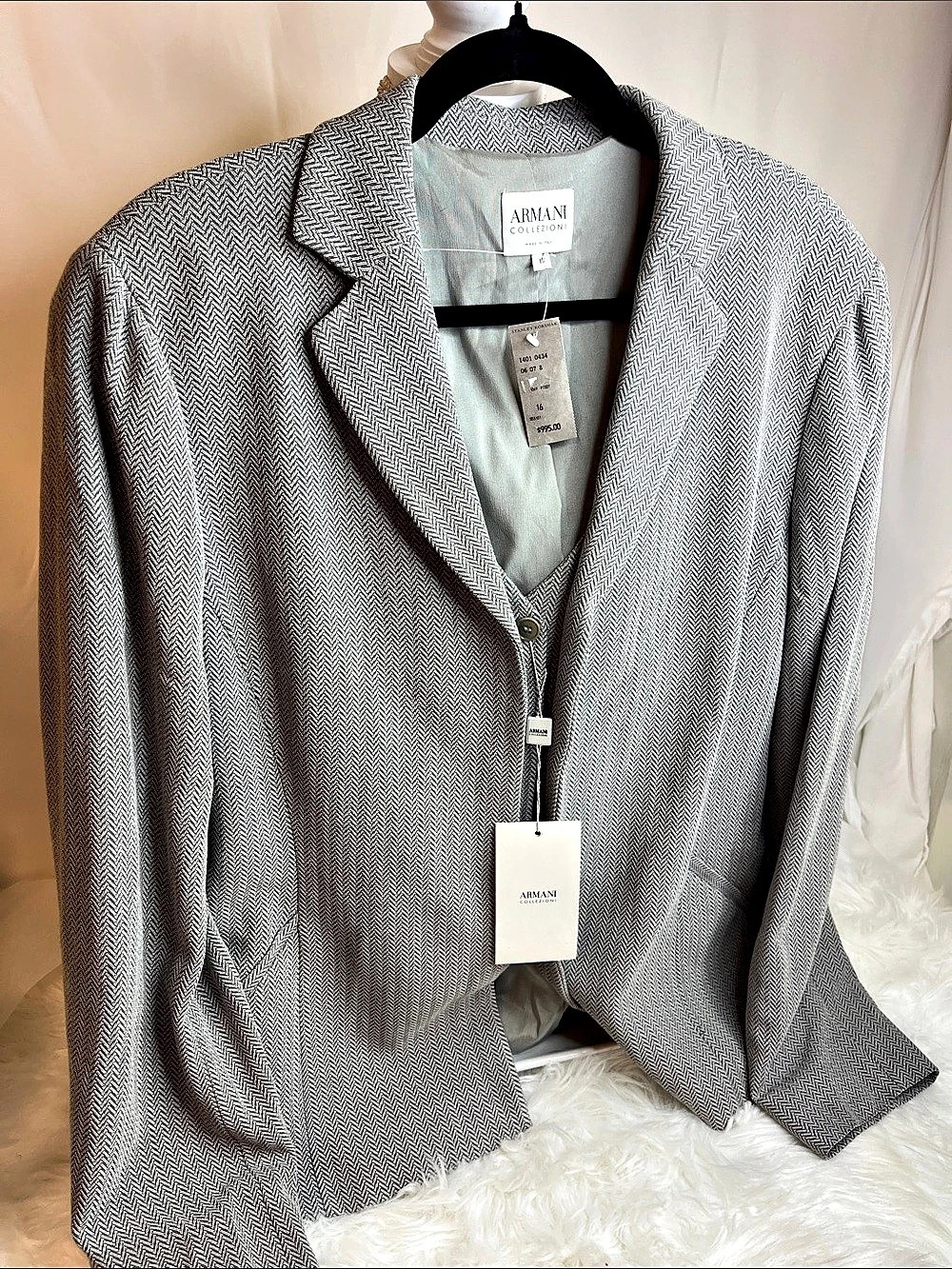 NWT VINTAGE 90's Armani Collezioni PTG07T Chevron Blazer Gray & White Size 16 NW